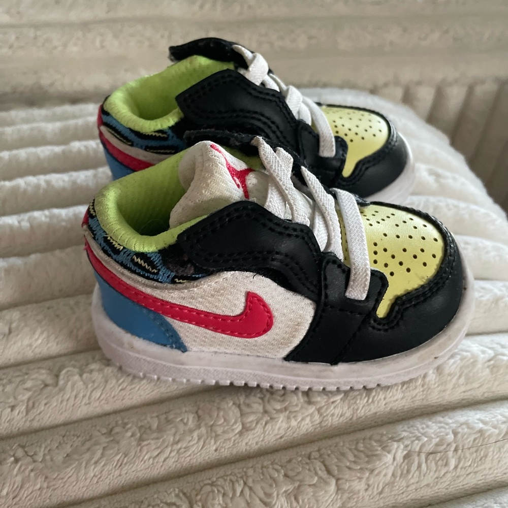 Nike Air Jordan Low Alt TDFusion Red Black White DH5928-006 - Picture 3 of 5